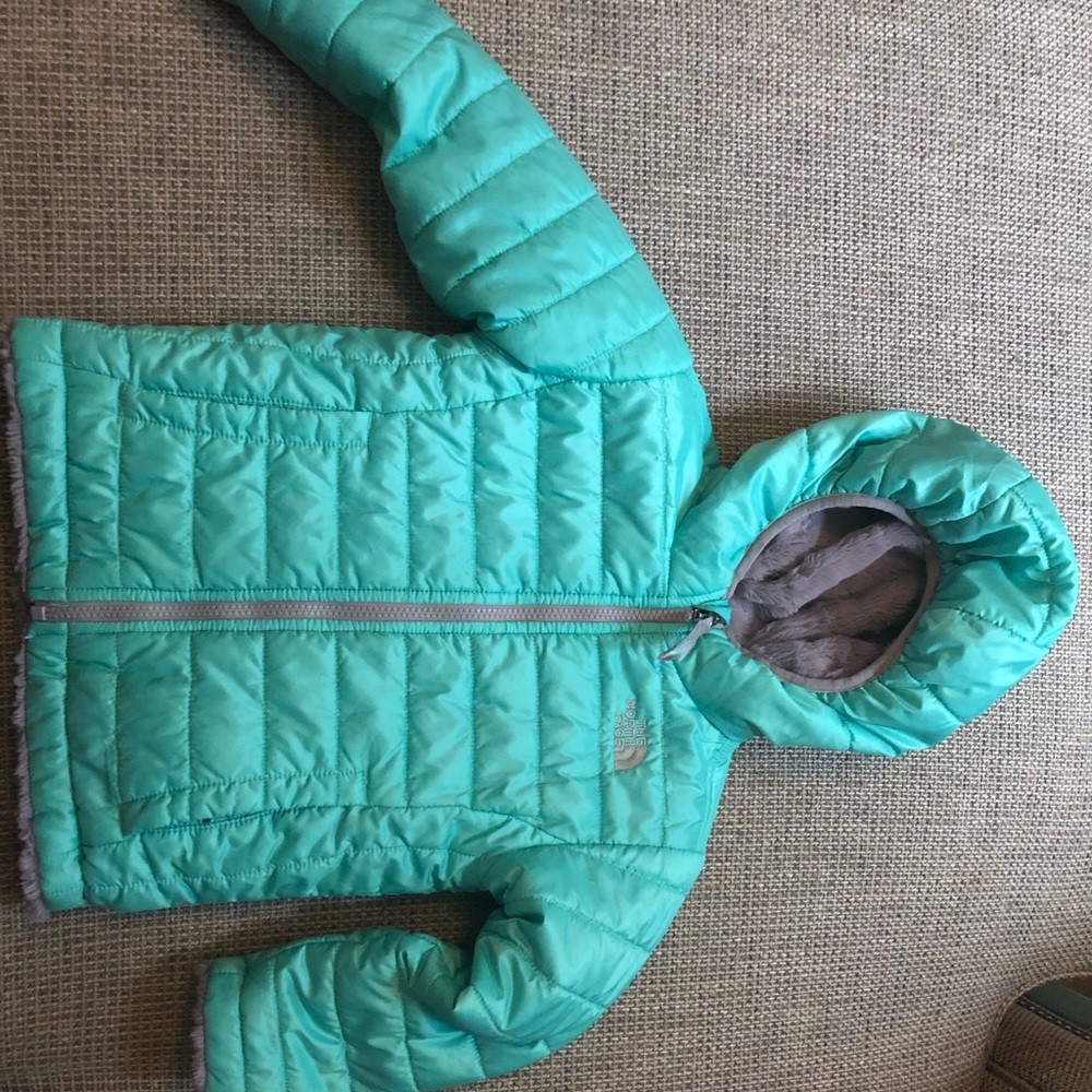 North face reversible puffy Excellent condition 3T